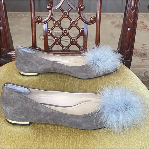Marc Fisher Synal Grey Suede Pointed Toe Flats with Marabou Feathers Pom-Poms - Picture 8 of 13